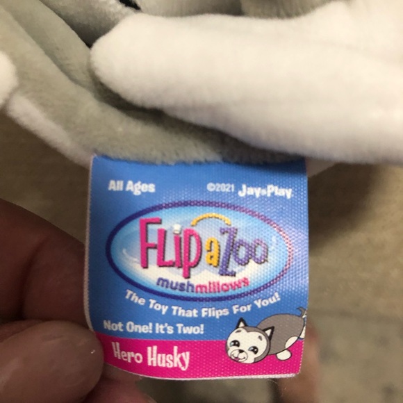 Flip A Zoo Mushmillows:Hero Husky and Posers Polar Bear medium size - Picture 6 of 7